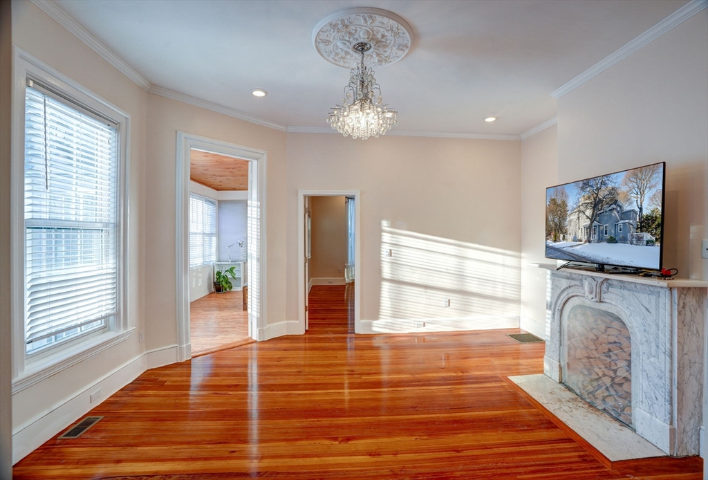 31 Rockland St Unit: 1st floor