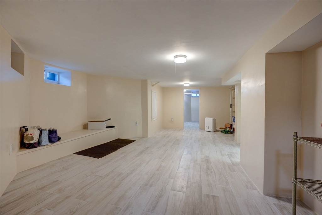 31 Rockland St Unit: 1st floor