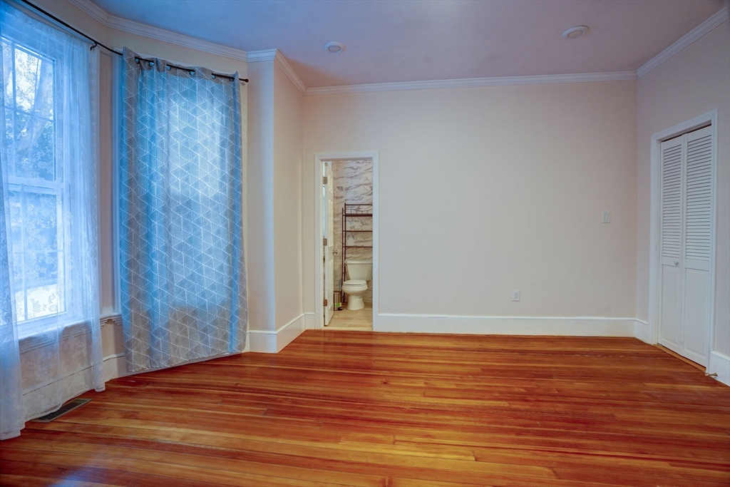 31 Rockland St Unit: 1st floor