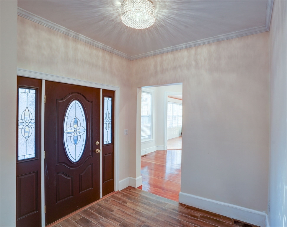 31 Rockland St Unit: 1st floor
