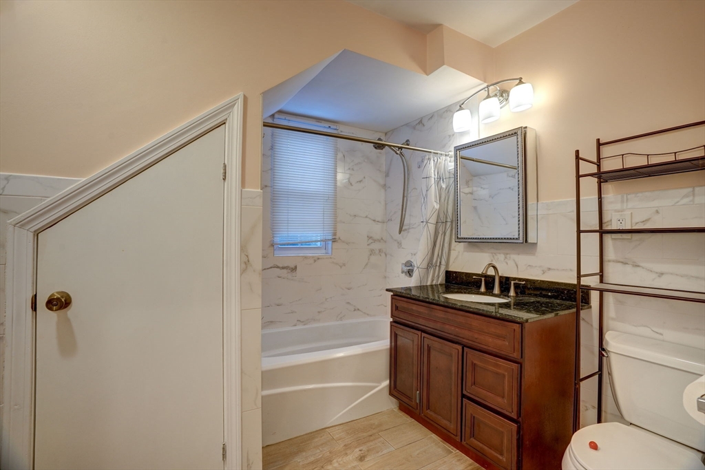 31 Rockland St Unit: 1st floor