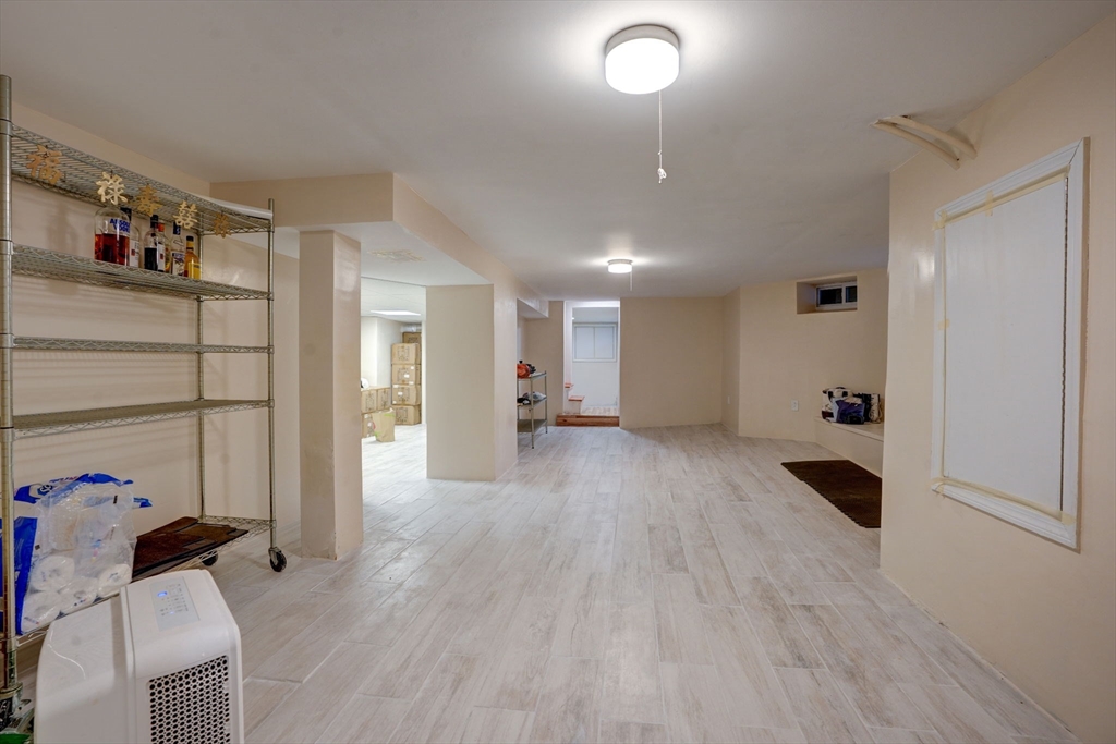 31 Rockland St Unit: 1st floor