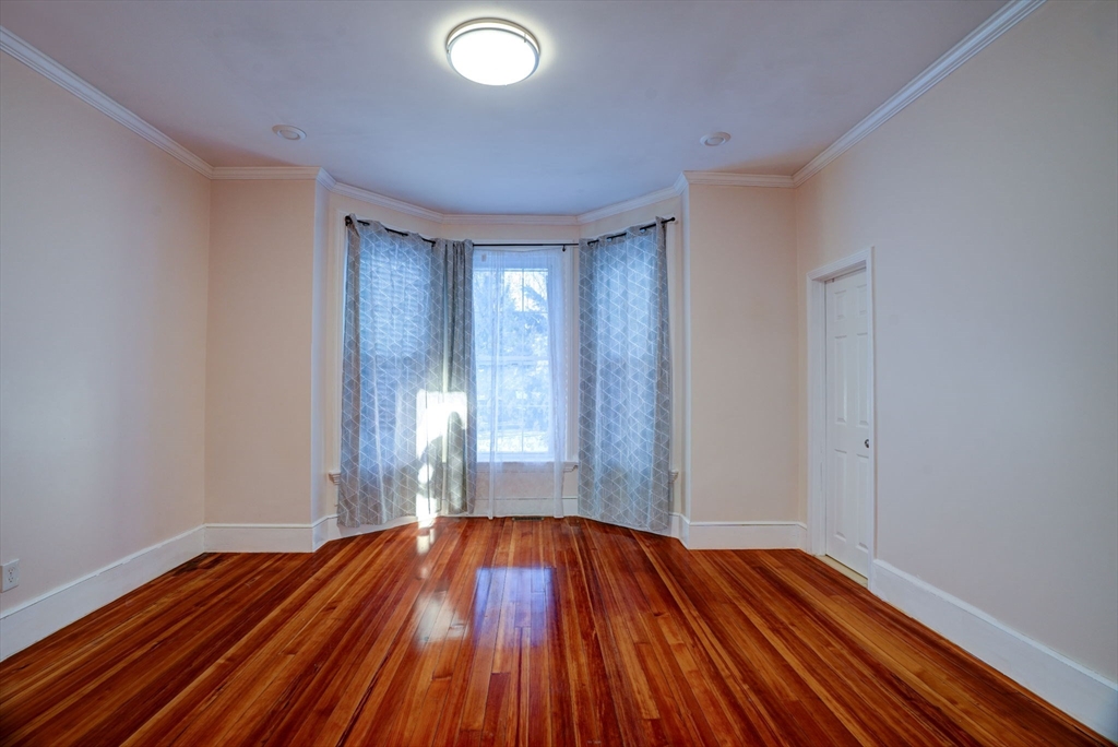 31 Rockland St Unit: 1st floor