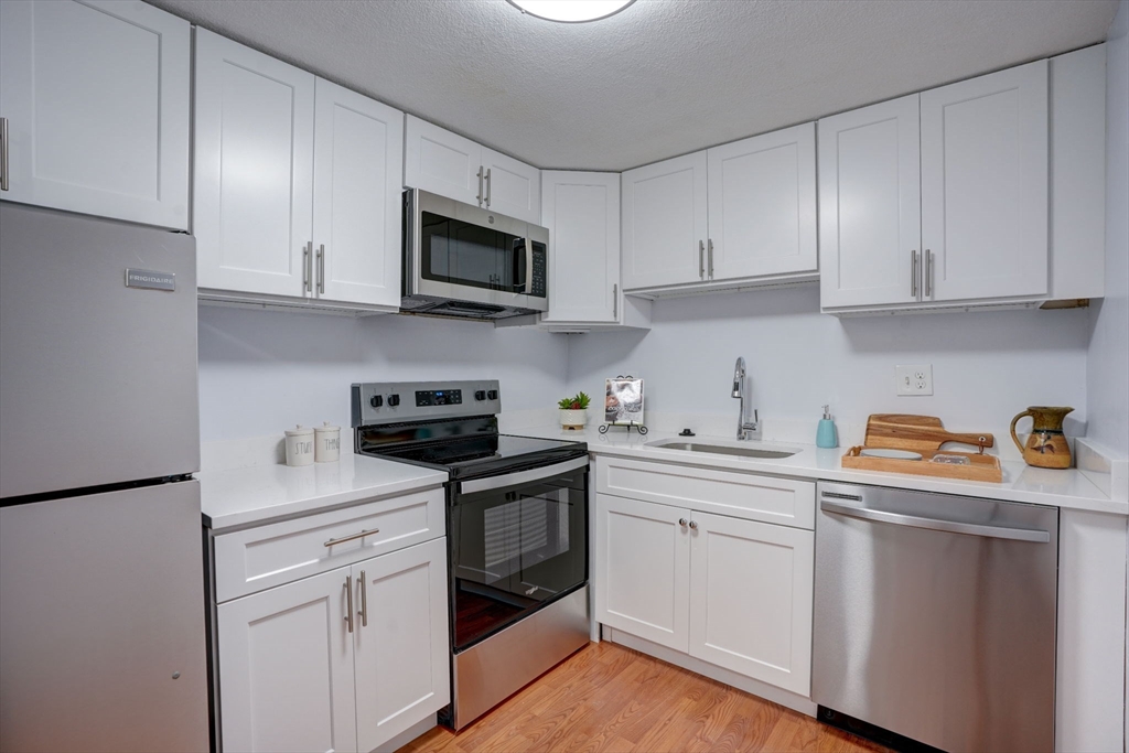 215 Winter St # 4A