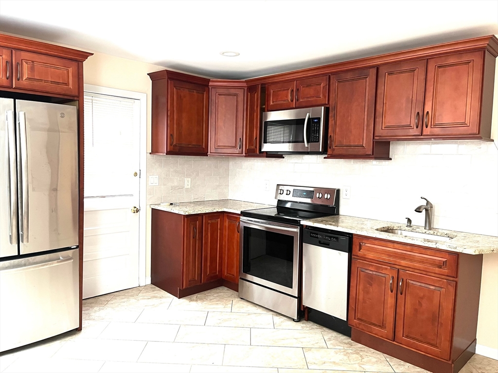 22 Mechanic St # 1
