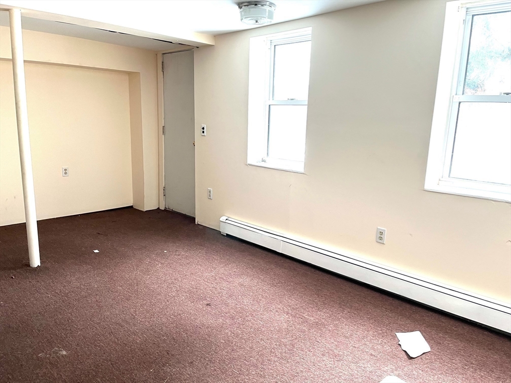 24 Mechanic St # 2