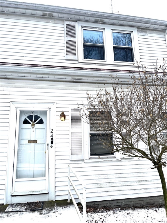 24 Mechanic St # 2
