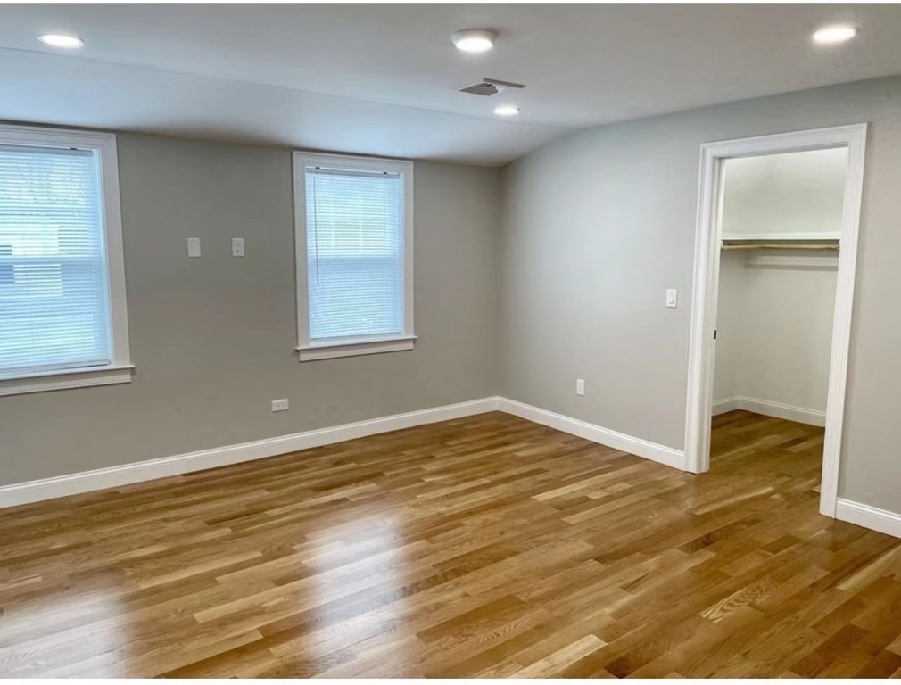 4 Wakefield Ave Unit: 6