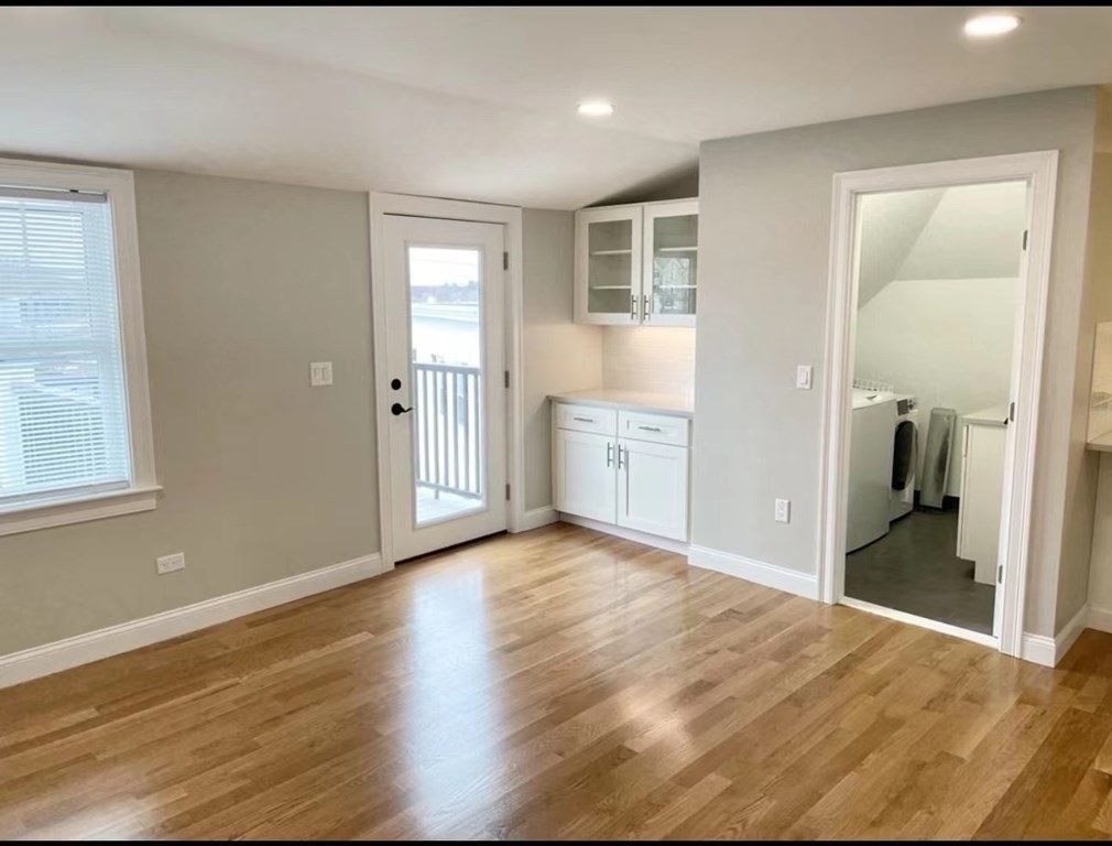 4 Wakefield Ave Unit: 6