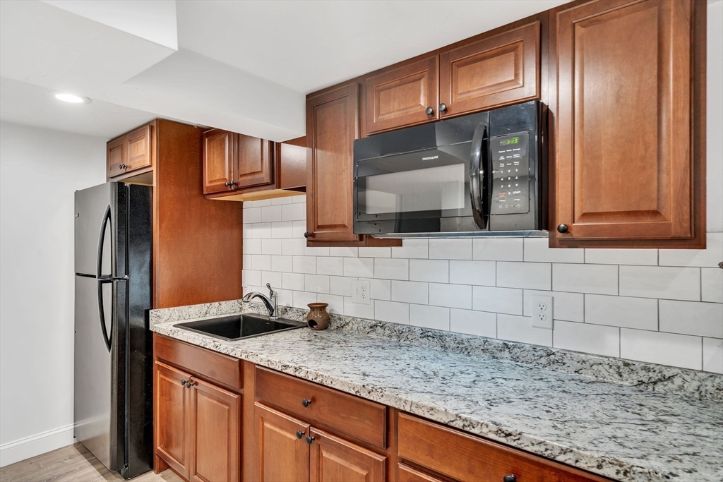 10 Briarcliff Ter