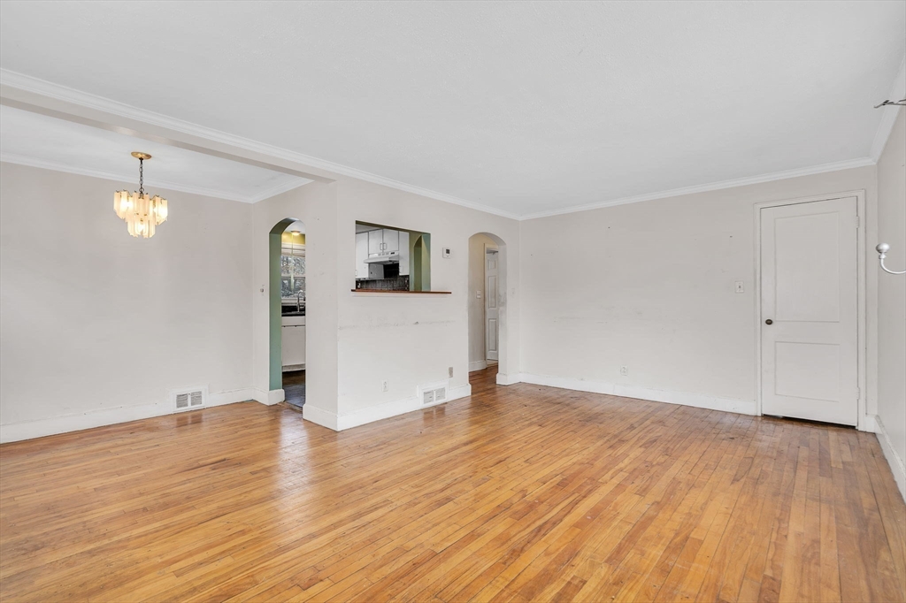 10 Briarcliff Ter