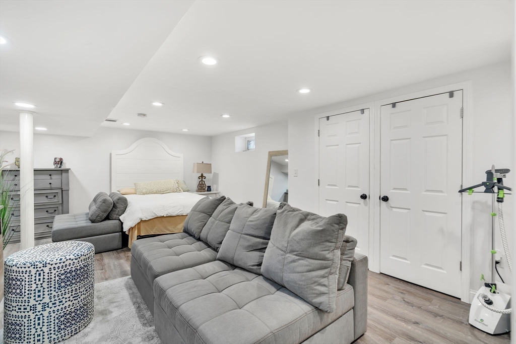 10 Briarcliff Ter