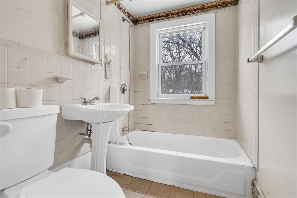 10 Briarcliff Ter