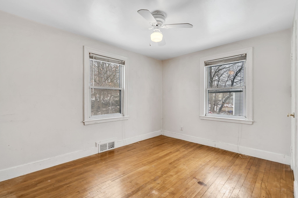 10 Briarcliff Ter
