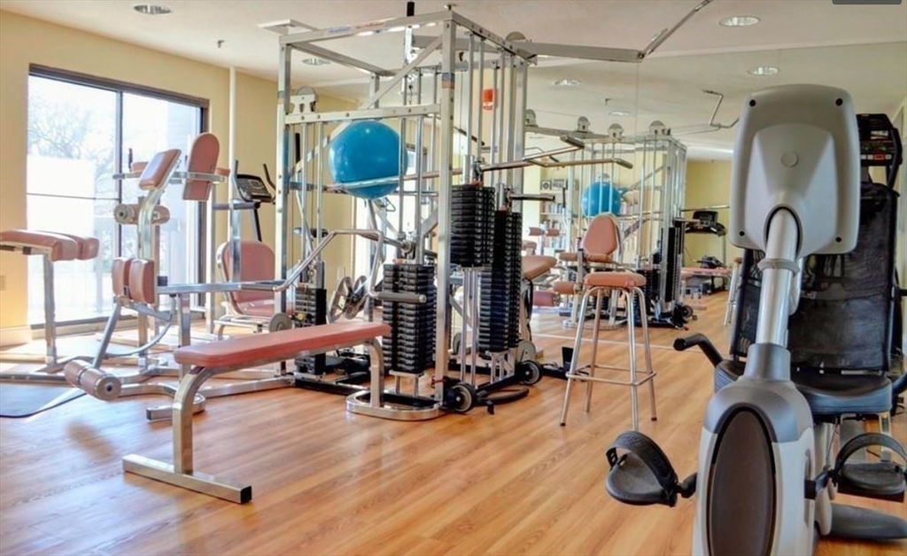 90 Quincy Shore Drive Unit: 706