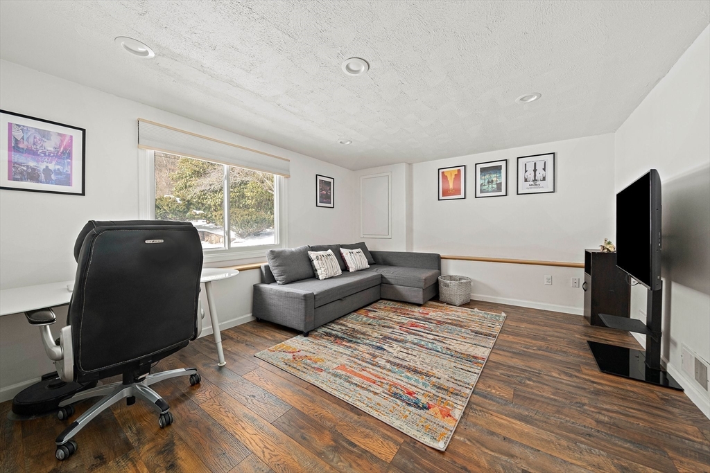 50 Badger Rd