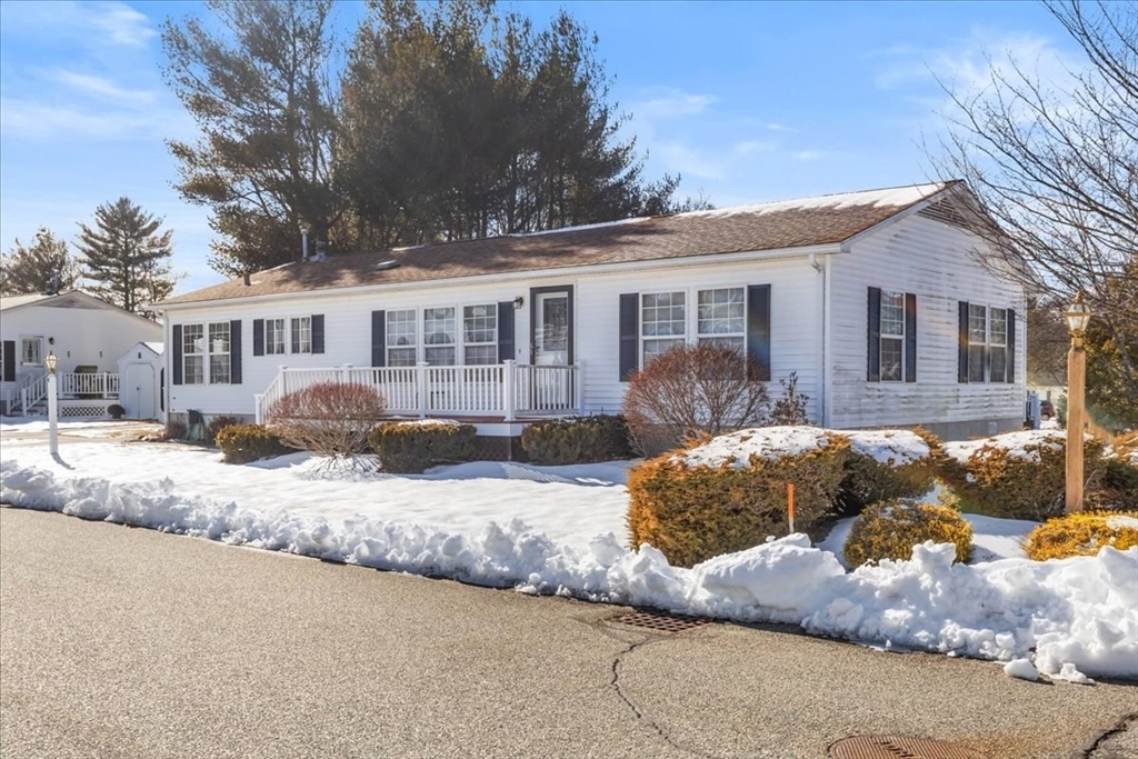 4 Knollwood Dr