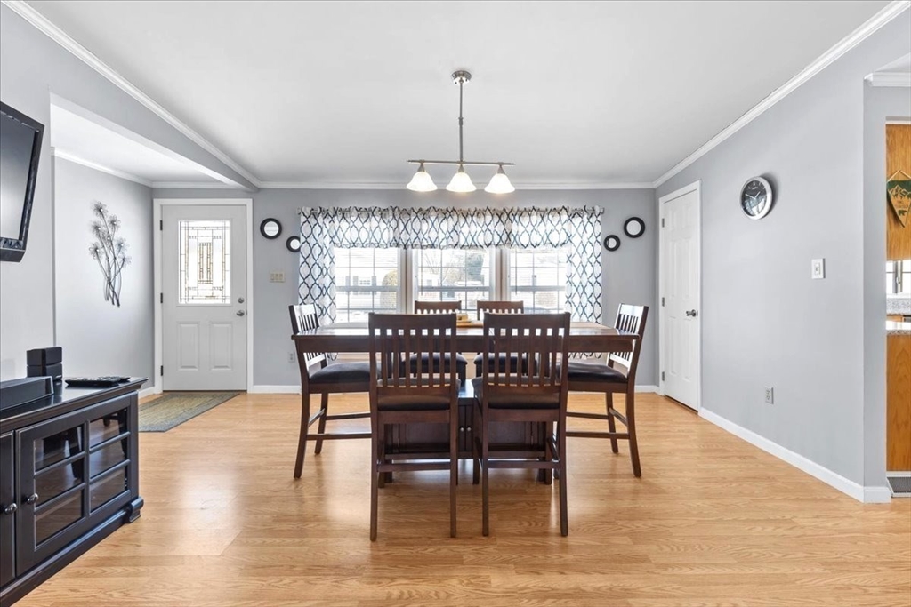 4 Knollwood Dr