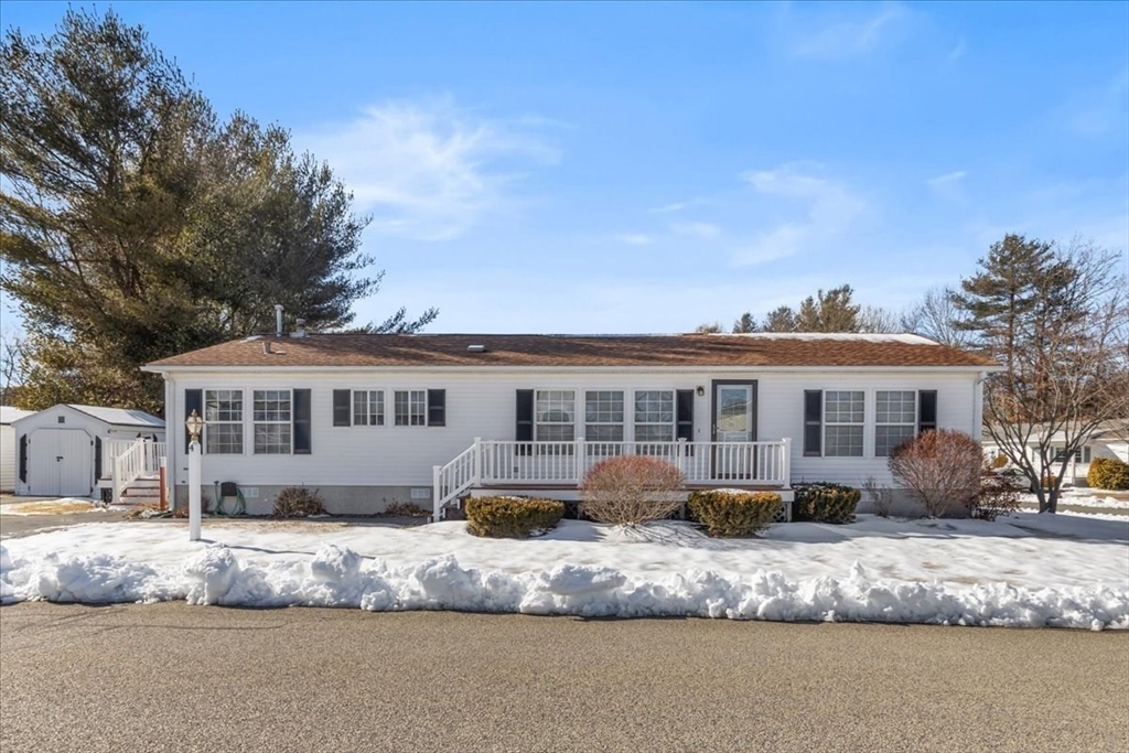 4 Knollwood Dr