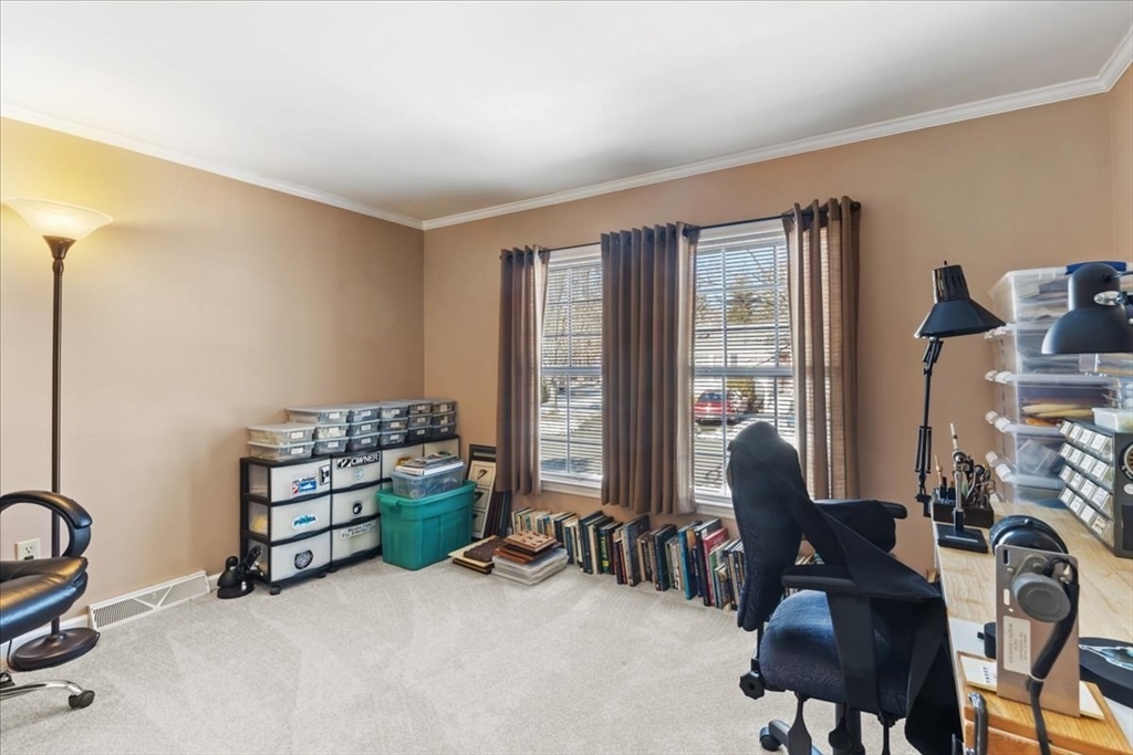 4 Knollwood Dr