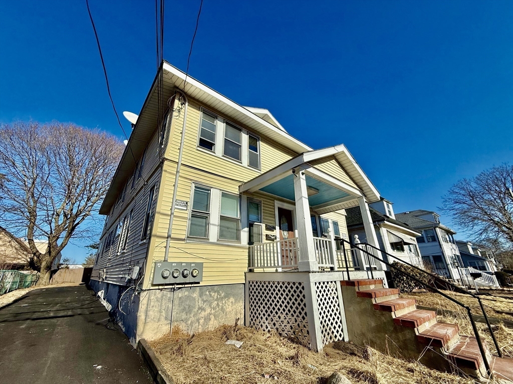 152 Fayette St # 2L