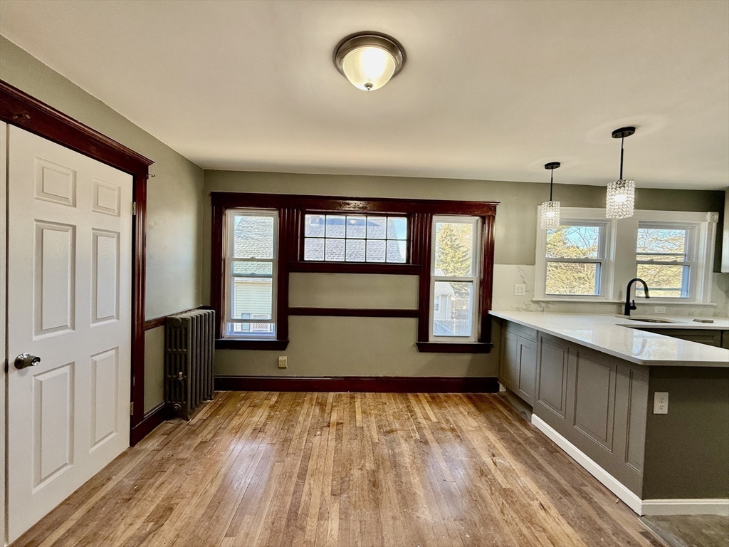 152 Fayette St # 2L