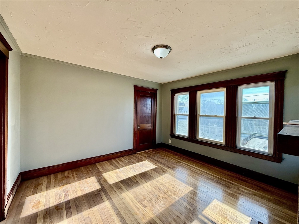 152 Fayette St # 2L