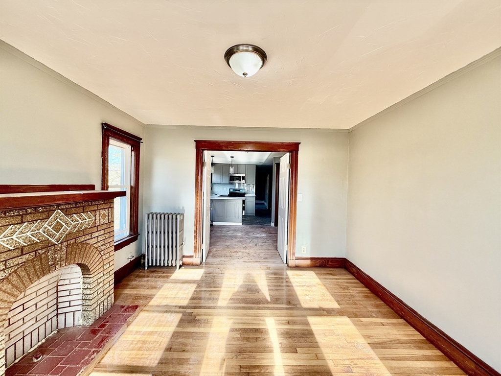 152 Fayette St # 2L