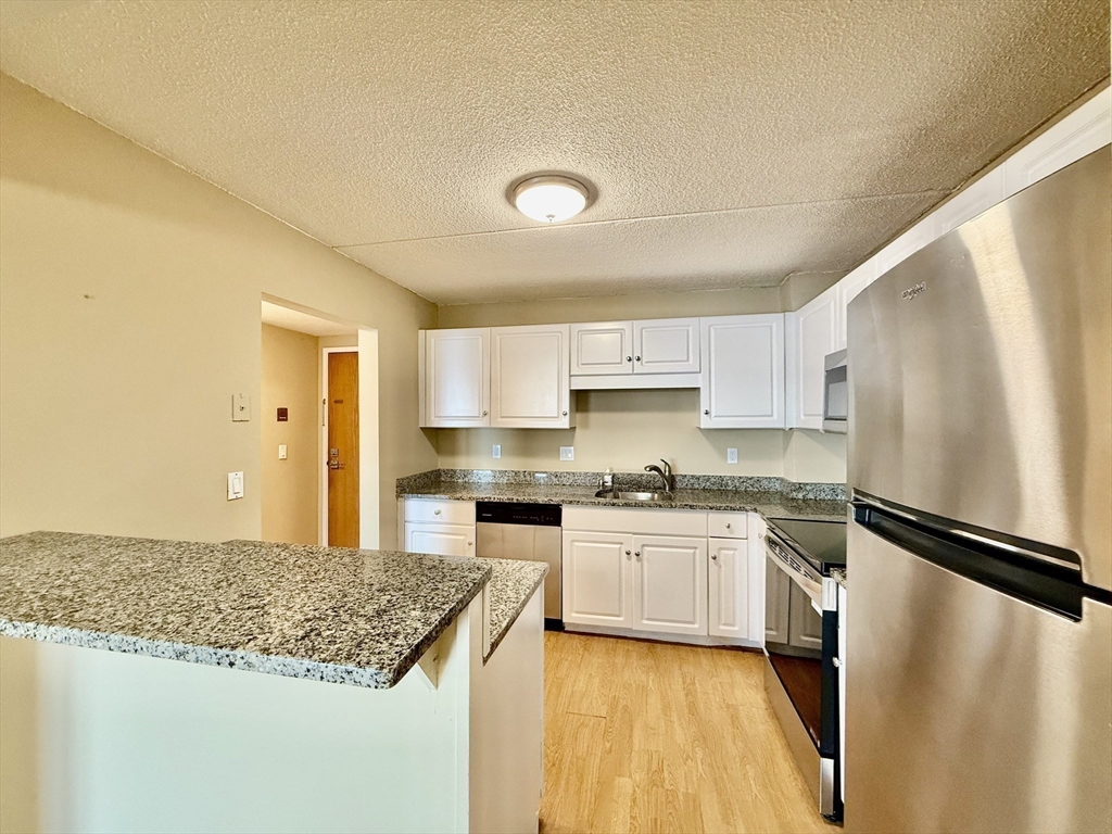 200 Cove Way # 806