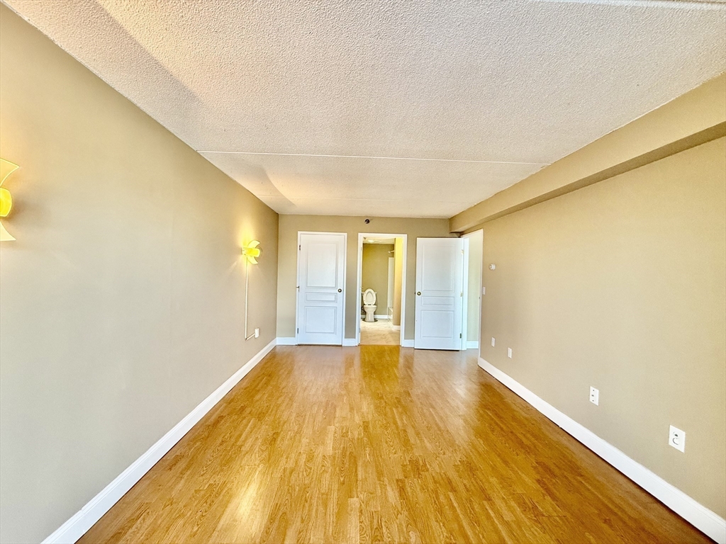 200 Cove Way # 806