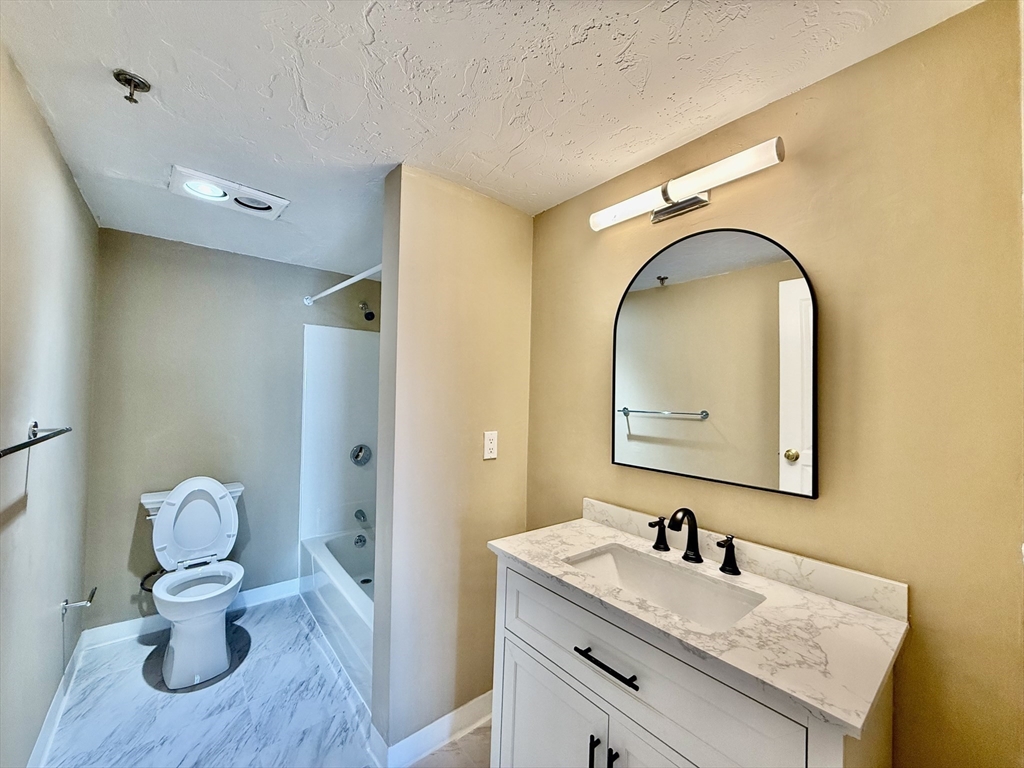 200 Cove Way # 806