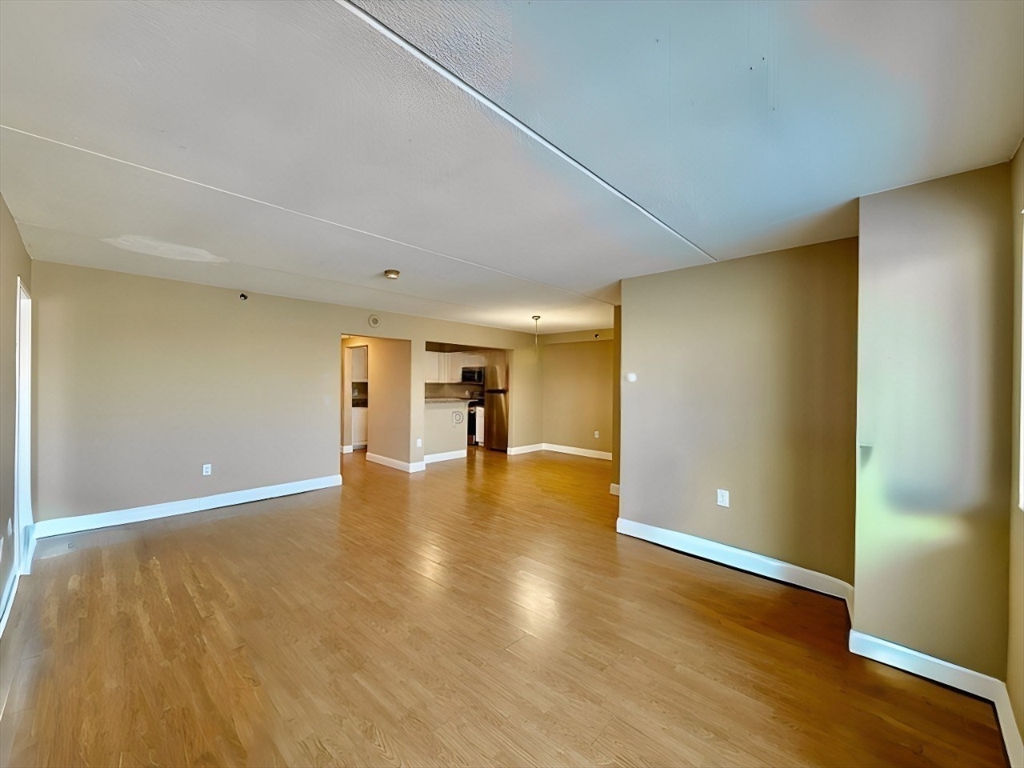 200 Cove Way # 806