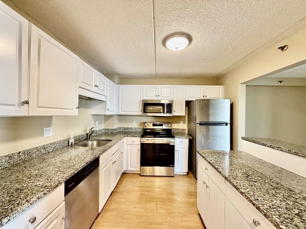200 Cove Way # 806