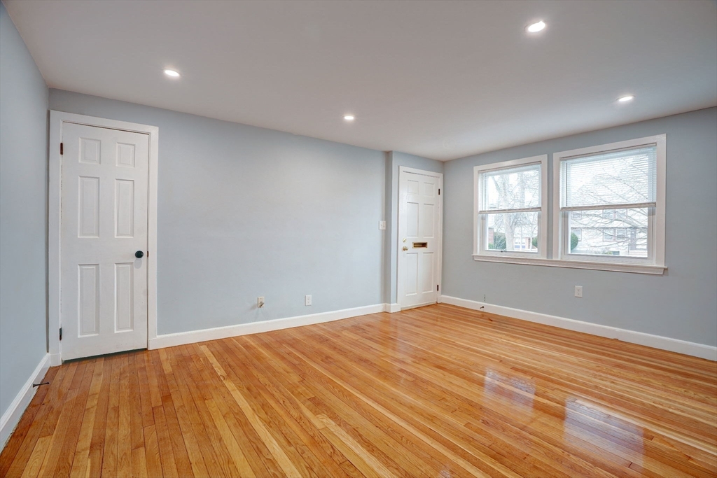 23 Langley Cir # 1