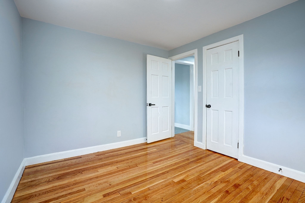 23 Langley Cir # 1
