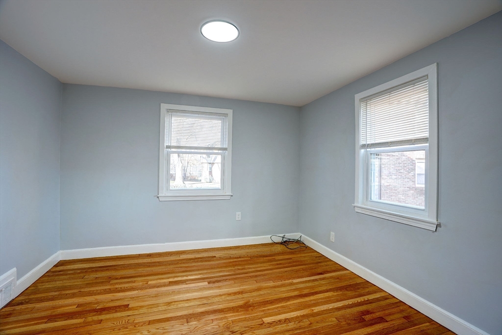23 Langley Cir # 1