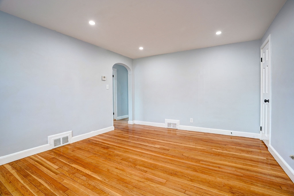 23 Langley Cir # 1
