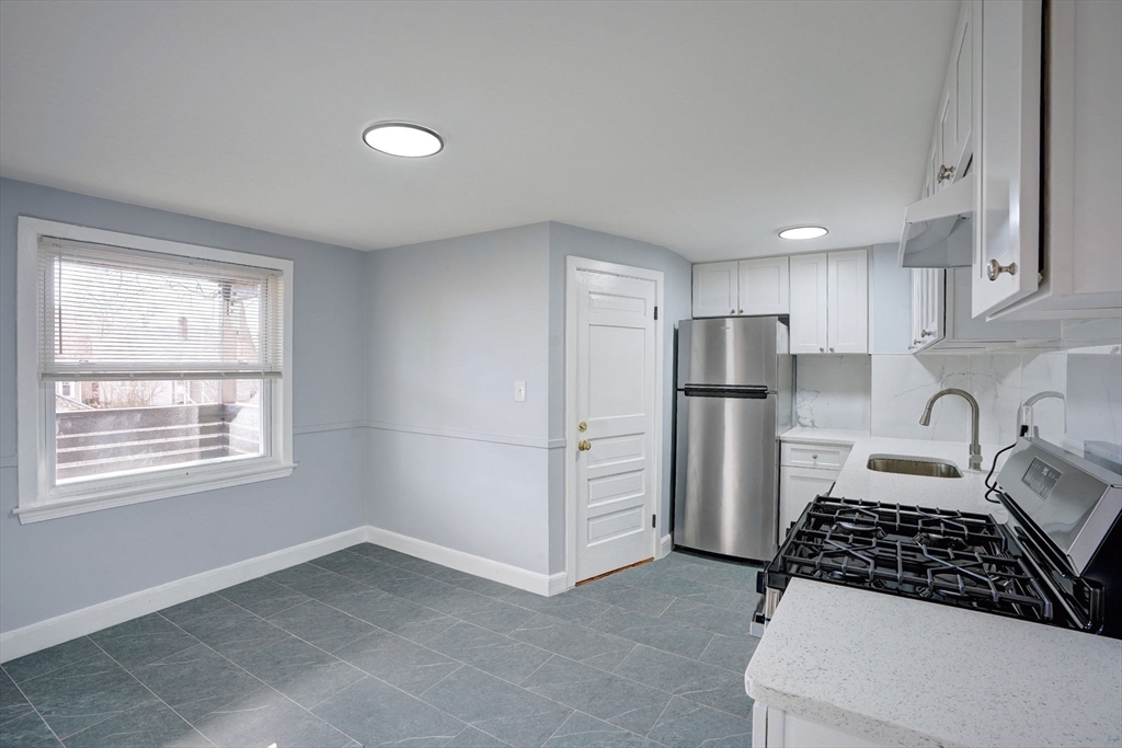 23 Langley Cir # 1