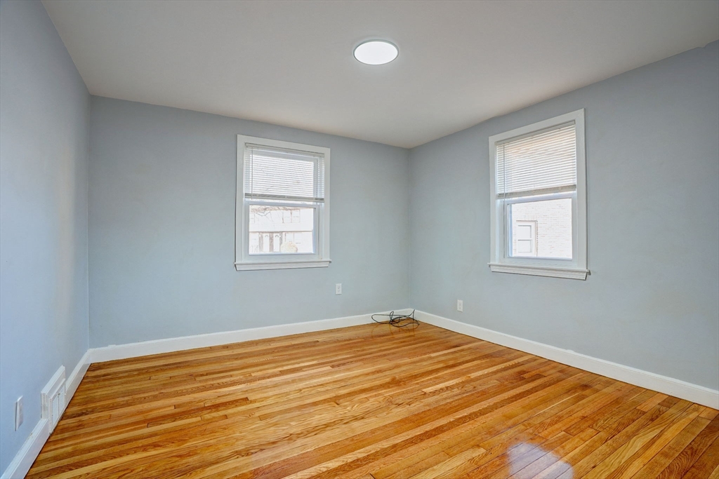 23 Langley Cir # 1