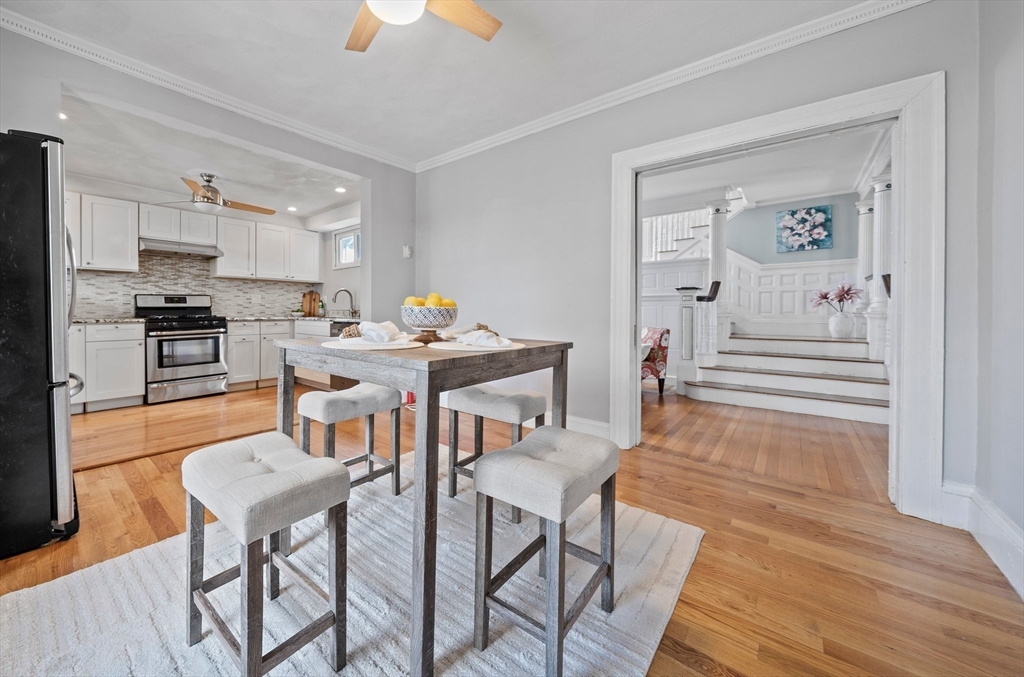 33 Whitney Rd