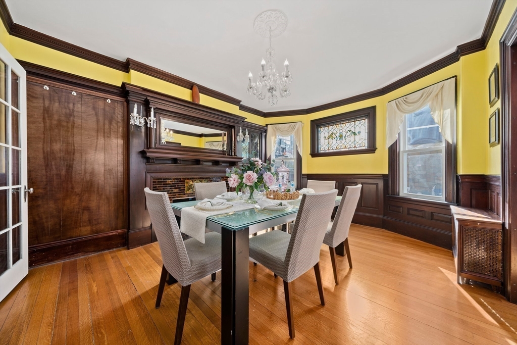 33 Whitney Rd