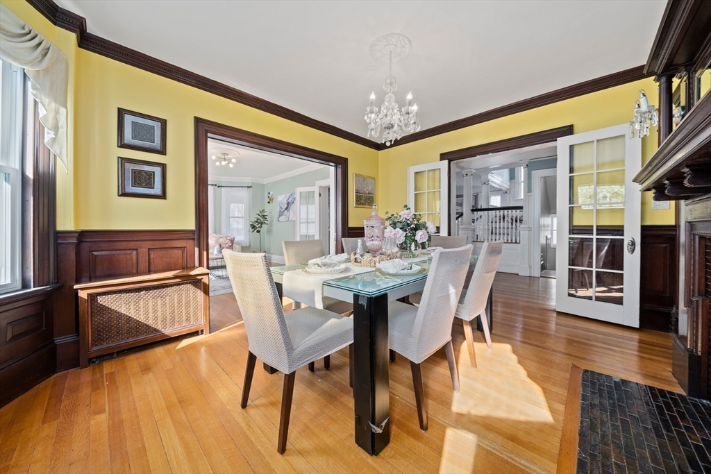 33 Whitney Rd