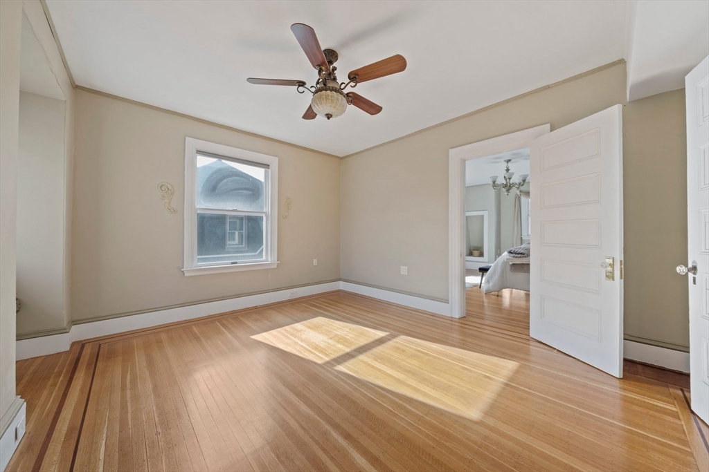 33 Whitney Rd