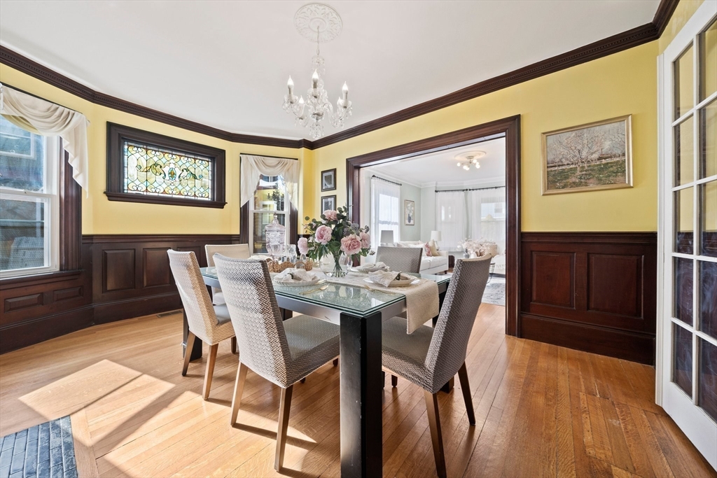 33 Whitney Rd