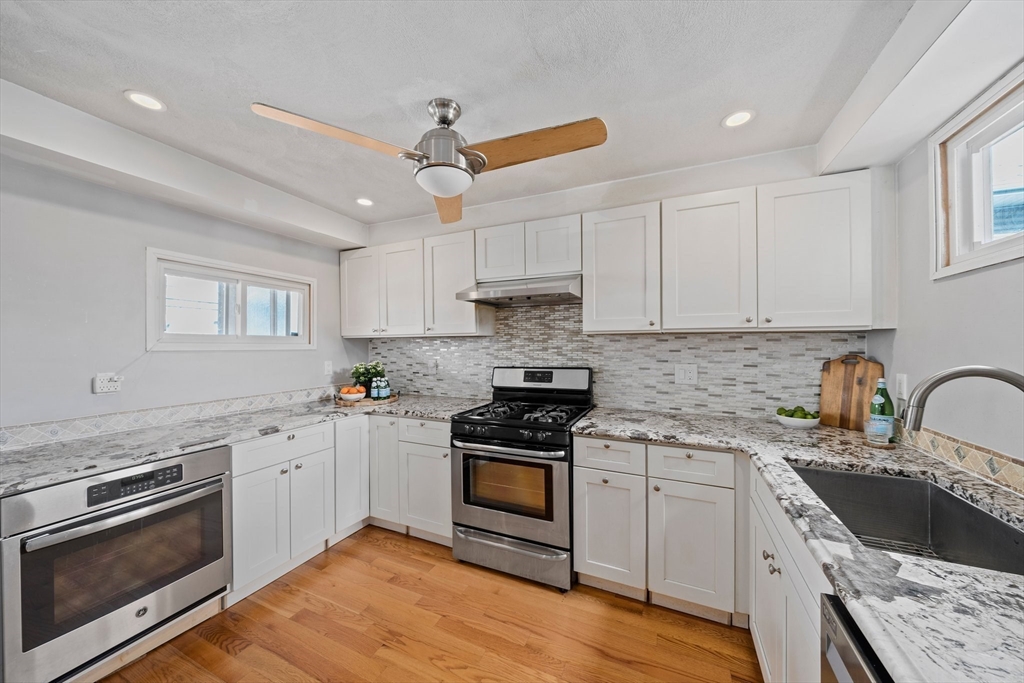 33 Whitney Rd