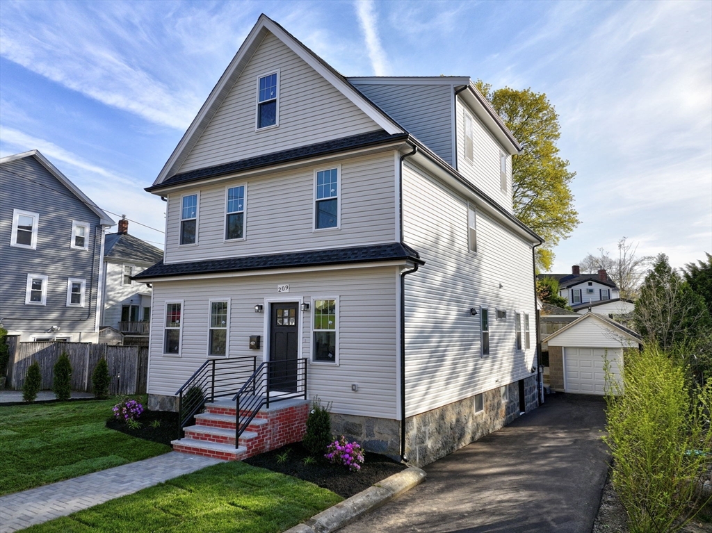 209 Milton St Ext