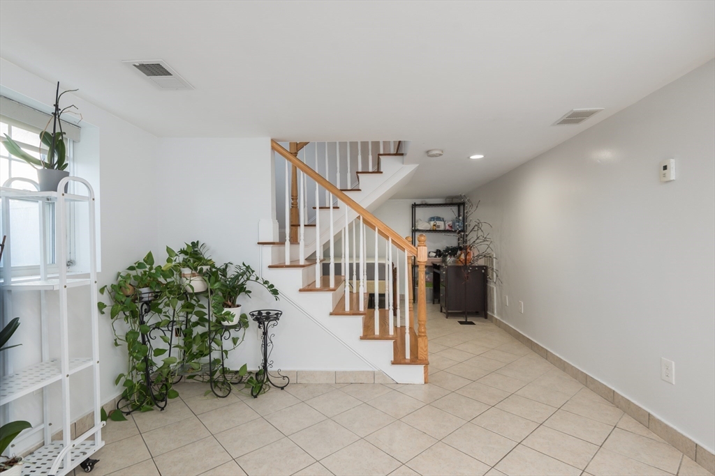 48 Sea Ave