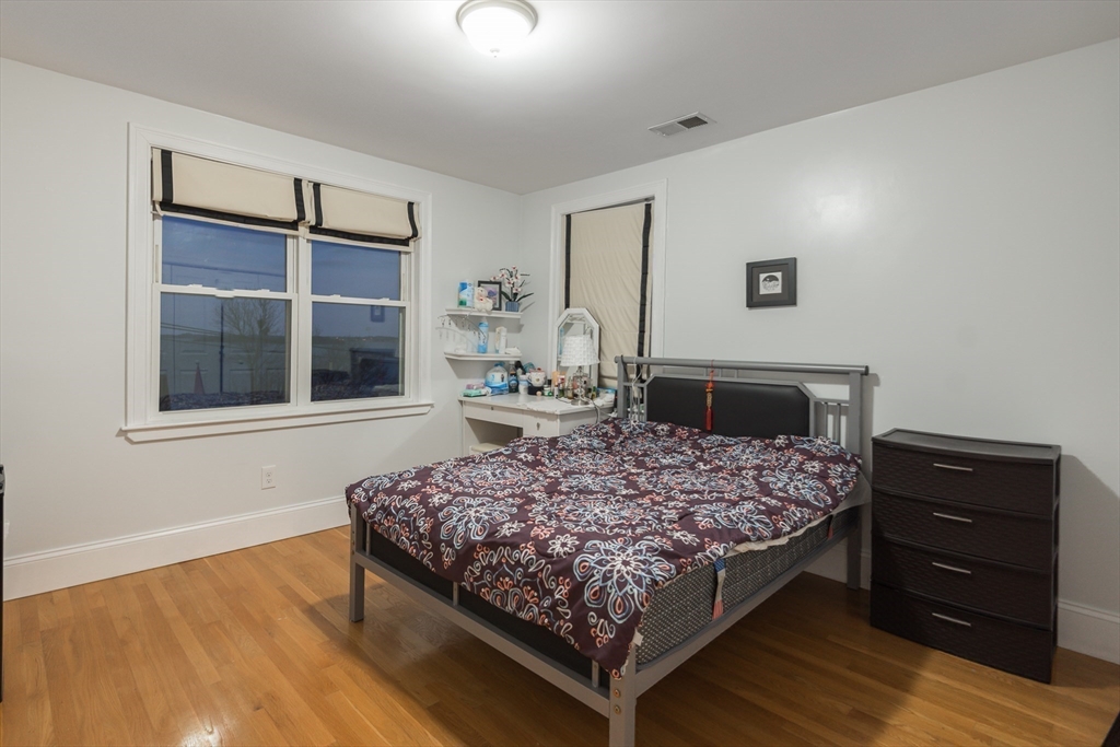 48 Sea Ave
