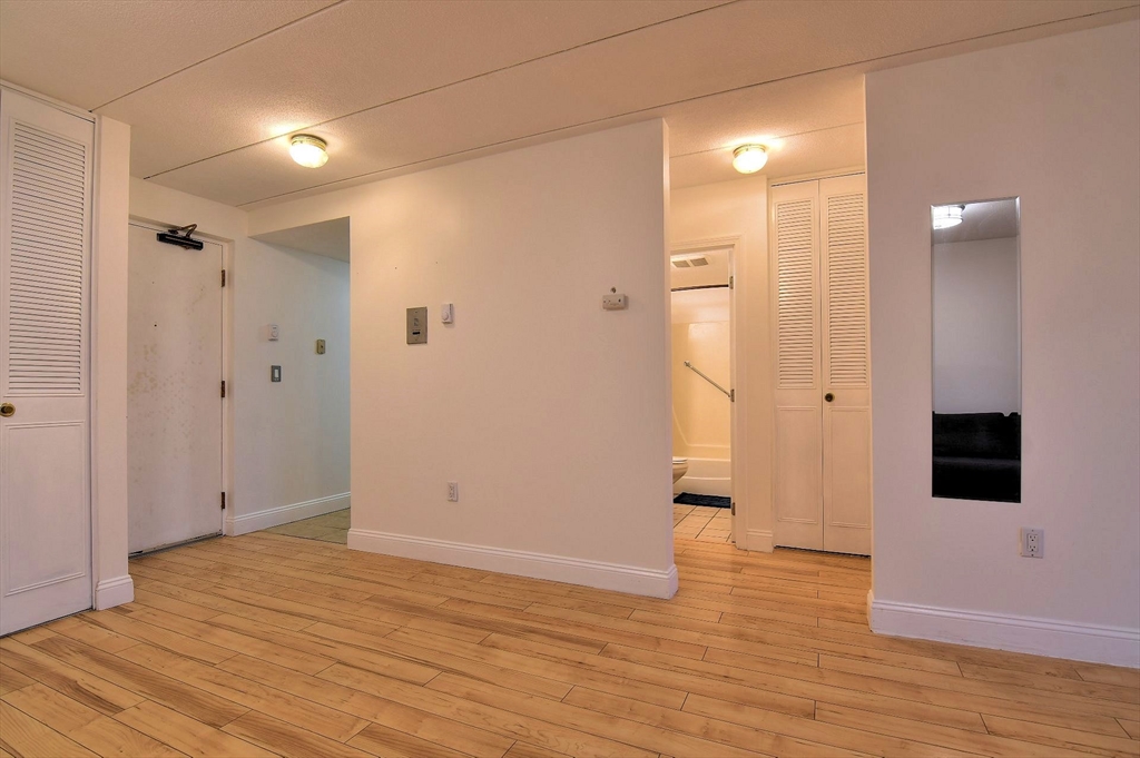 179 Presidents Ln # 3E
