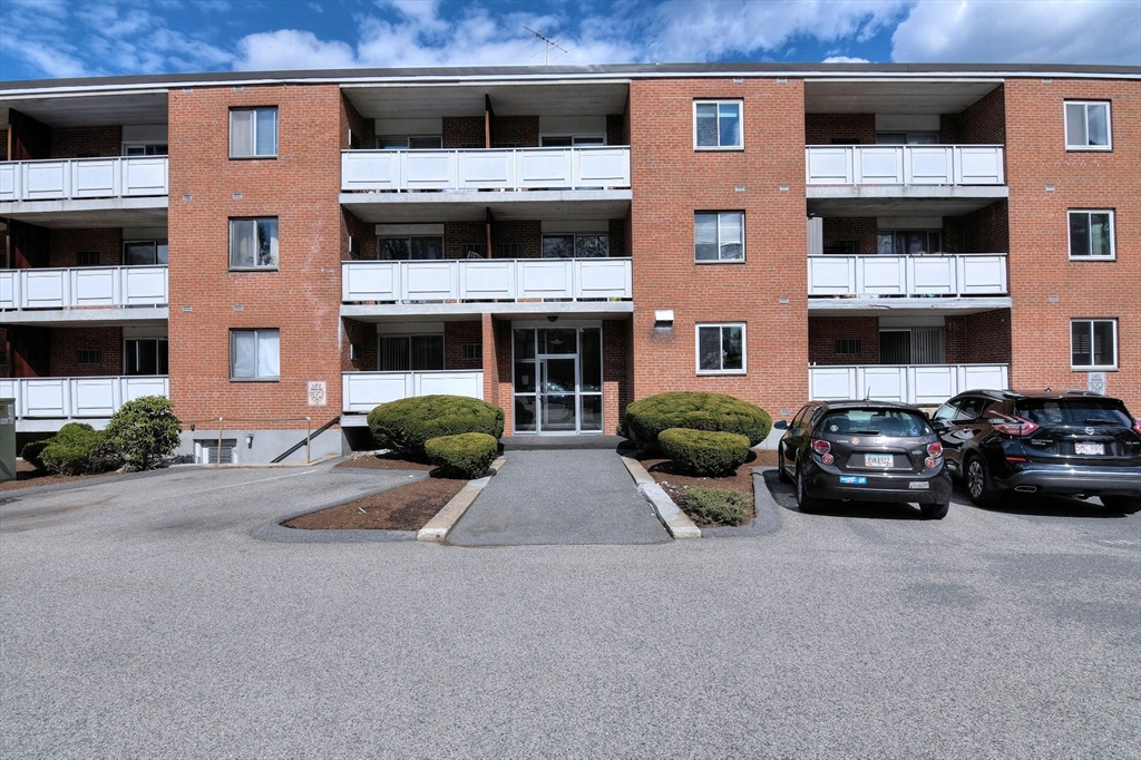 179 Presidents Ln # 3E